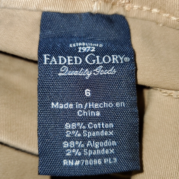 4 pants - Picture 5 of 6